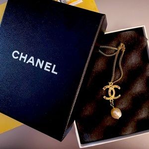 💯Authentic Chanel Pearl Crystal Drop CC Necklace